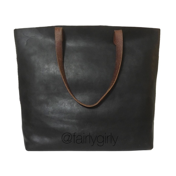 Madewell Handbags - ❤️ Madewell 1937 Transport Tote in True Black